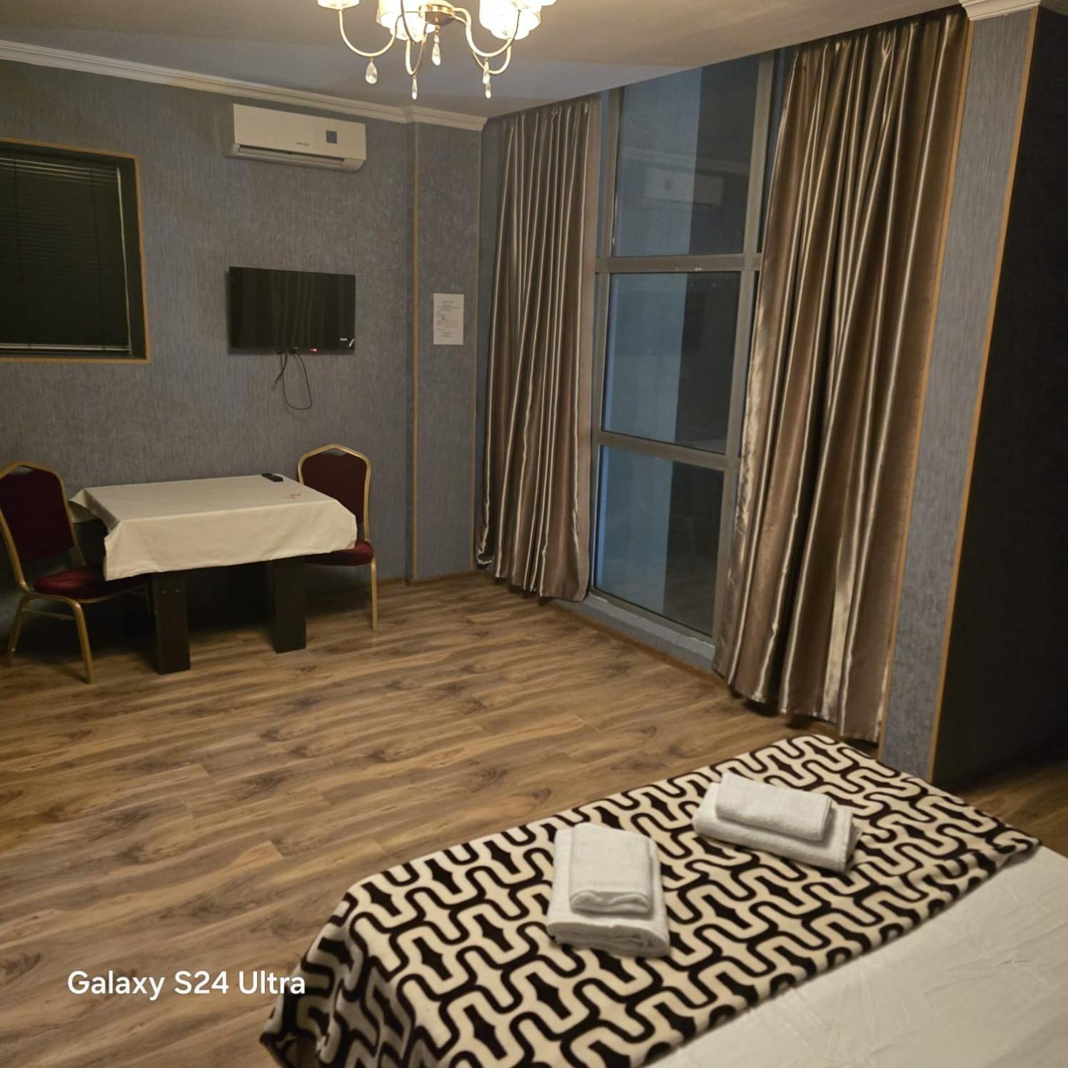 Hotel Like Tbilisi Exteriör bild