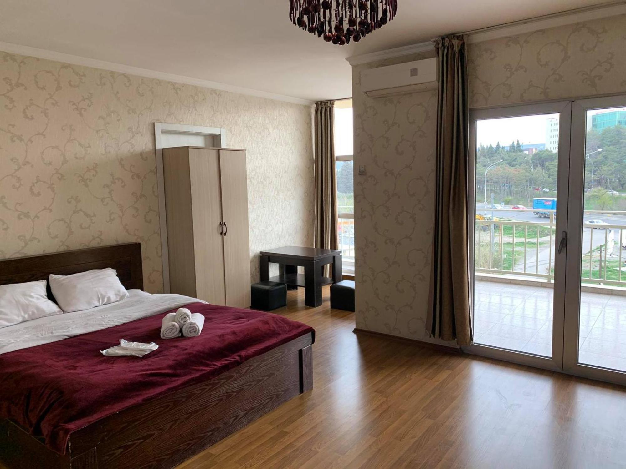 Hotel Like Tbilisi Exteriör bild